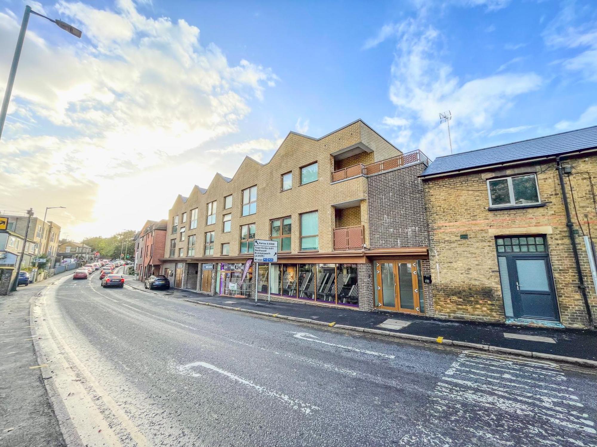 Ideal Family & Business Stay! 2 Min To Station, 10 Min To Harry Potter, 30 Min To London Euston & Free Parking! Watford  Exterior photo