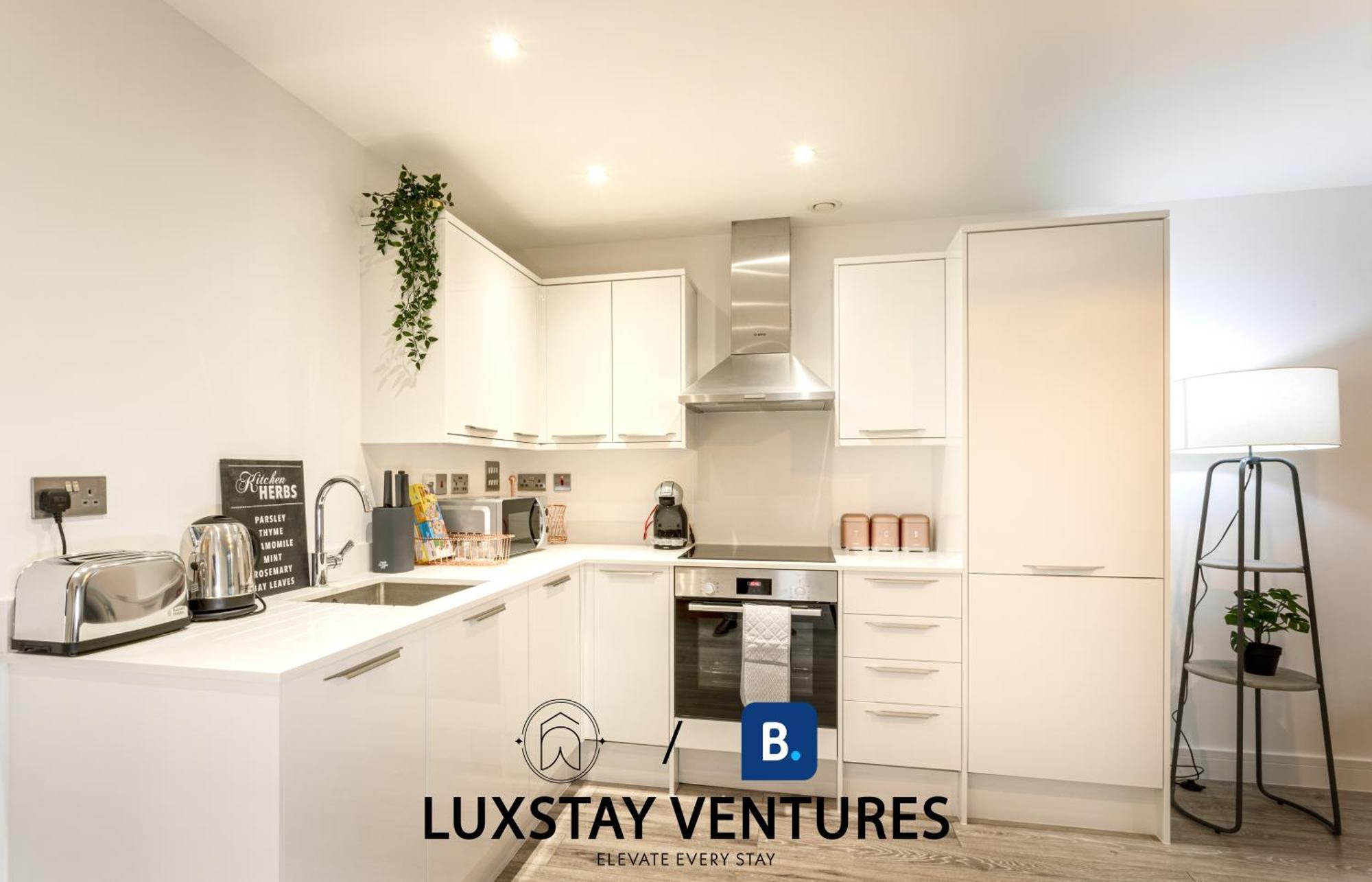 Ideal Family & Business Stay! 2 Min To Station, 10 Min To Harry Potter, 30 Min To London Euston & Free Parking! Watford  Exterior photo